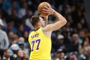 东契奇：我迫不及待想要回家&太累了 我感觉打了一个赛季客场