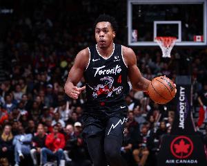 双巴组合很稳定！巴恩斯17中8拿16分9板5助 巴雷特12中6拿22分4助