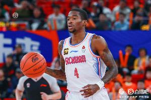 上赛季得分王！前四川外援萨姆纳社媒和网友确认自己将加盟广东