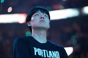 拓记：斯普利特亲口承认喜欢杨瀚森的组织能力 可以作为进攻轴心