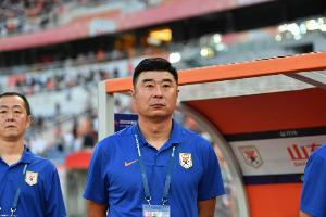 鲁媒：韩鹏最大优势在威望，收官战表现决定其竞争正式帅位的前景