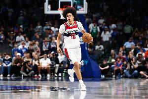 表现糟糕！凯肖恩·乔治半场4中1&三分2中0仅得2分 出现4次失误