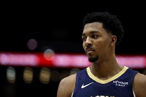 效率一般！墨菲16中6拿到19分9板有4失误 正负值-16最低