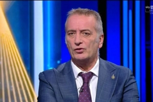 记者：国米右路单薄，原本买来的路易斯·恩里克已经被弃用