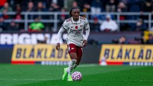 对阵托特纳姆热刺上演帽子戏法！埃泽是1978年以来阿森纳首人