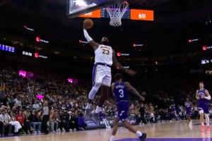 这41了？东契奇后场长传 詹姆斯快下迎着乔治单臂招牌战斧暴扣