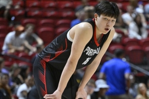 解说：最后跑不动了 是直接导致杨瀚森没法得分上双的最重要原因