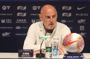 穆斯卡特：年初有声音说因为人员变动很难争冠，但最终我们做到了