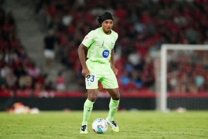 孔德：当年和哈维图赫尔都聊过，更喜欢前者方式 而且我想踢中卫