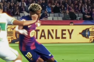 亚马尔社媒晒精彩表现集锦，旁白：没有什么能阻止我做自己