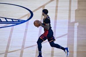 勇士104投51中 小佩顿：多转移球 别让球停滞 我们有能力做到