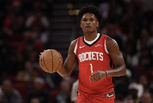 势不可挡！阿门冲击内线 对抗防守外弹滞空抛射打中