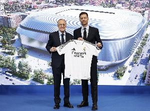 马卡：皇马坚持主帅即老大 阿隆索地位超任何球员 支持其全部决策