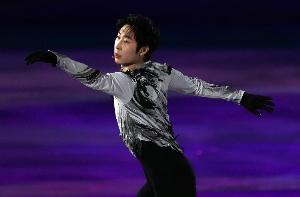 国际滑联官宣：中国花滑队获得米兰冬奥会团体赛资格