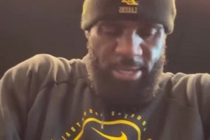 明天要复出了？詹姆斯此前晒自己训练视频，大汗淋漓