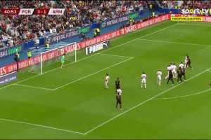 圆月弯刀！内维斯任意球直挂死角，葡萄牙4-1领先亚美尼亚