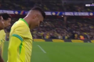 巴西再下一城！罗德里戈定位球助攻，卡塞米罗停球打门得手！