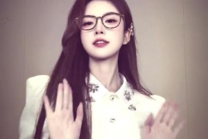 这颜值真的哇塞NBA女主播炼炼：下班别走 舞动一下~