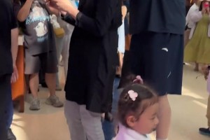 路人视角的姚明！这体量压迫感很强